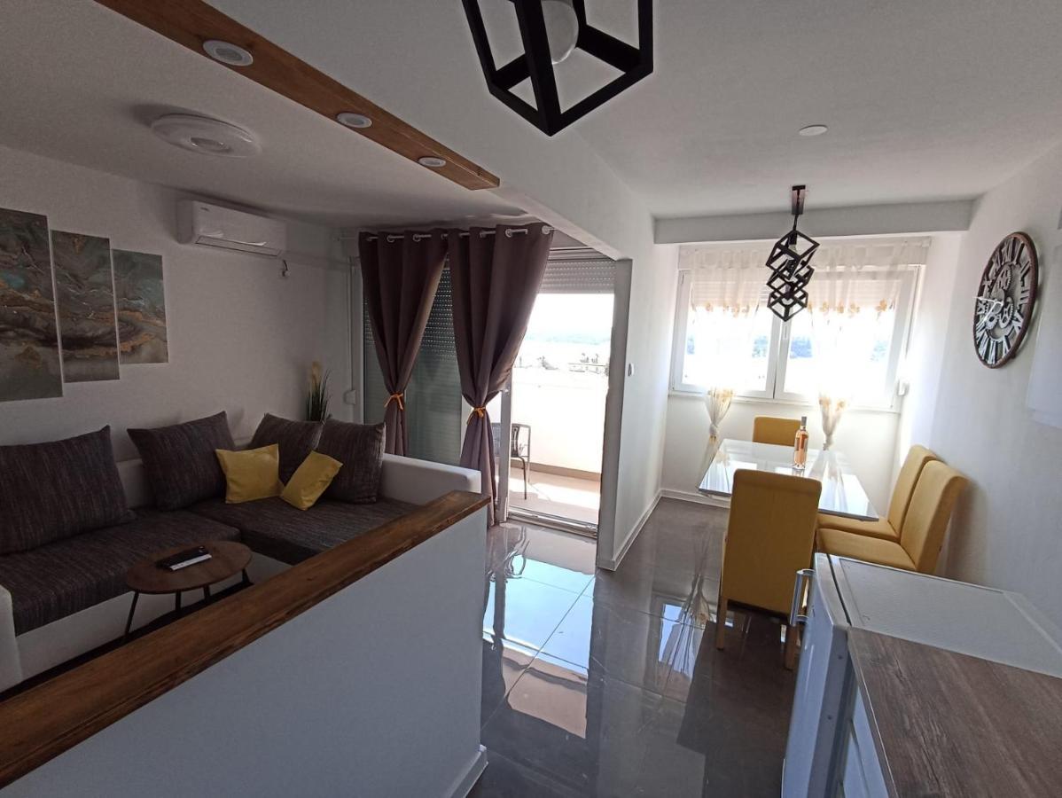 Beetlejuice Apartments Šibenik Esterno foto